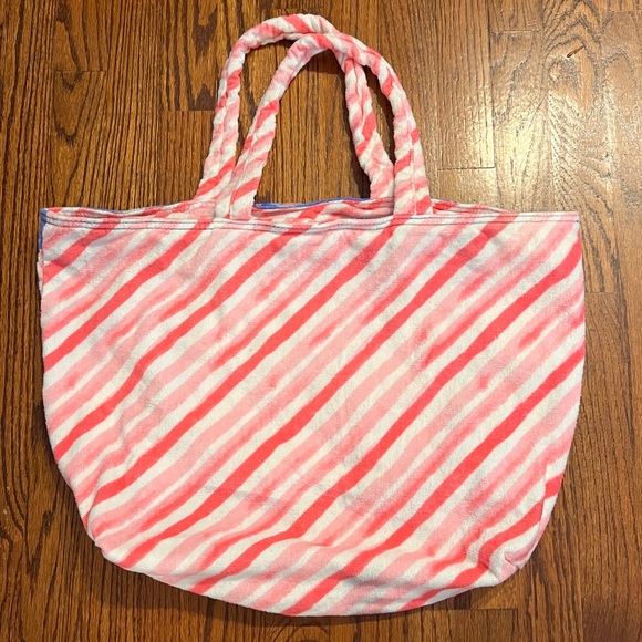 🆕 Lilly Pulitzer Destination Cape Cod large terry beach tote - Picture 2 of 3